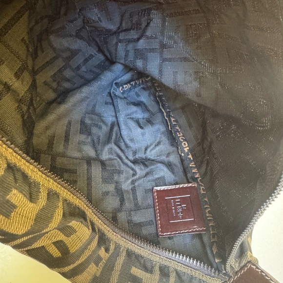 Fendi Brown and Black Cosmetic Bag with Iconic Pattern - Picture 4 of 8